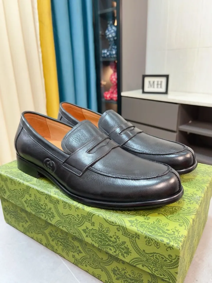 Men's shoes 💰500🌹🌹Niuli [GUCCI Gucci] A new style of formal men's leather shoes is coming~ The original quality upper is made of patent leather imported from Italy, the leather is soft and delicate, comfortable and soft first-layer cowhide lining, rubber wear-resistant outsole, the shoe shape is dignified and domineering, and the luxury charm cannot be concealed! The natural and free nouveau riche leads the trend. Code number: 38-44